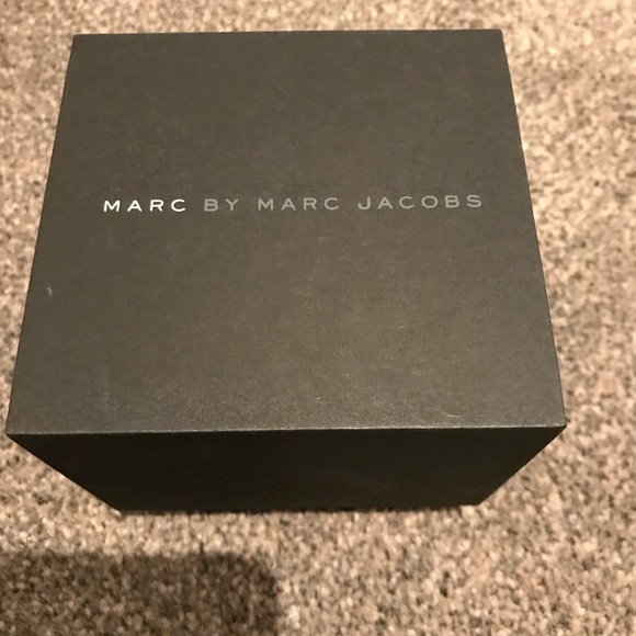 Marc Jacobs watch - Picture 3 of 8